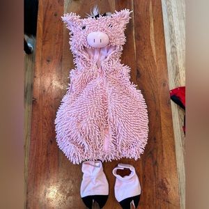 Adorable pig costume size 6-9 months